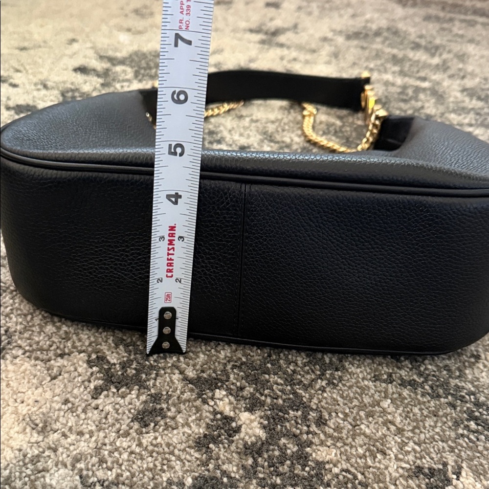 Michael Kors Black Shoulder Bag with Gold Chain - Picture 6 of 7
